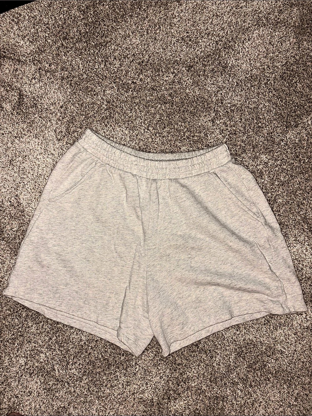 Old Navy Gray Athletic Shorts Size Medium